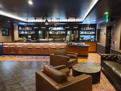 Rum-Room-&-Venu (5).jpg