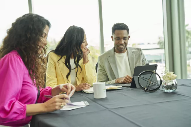 Technology-SHOT#6_SMALL_MEETING_ROOM_B_0117.jpg Technology-SHOT#6_SMALL_MEETING_ROOM_B_0117.jpg